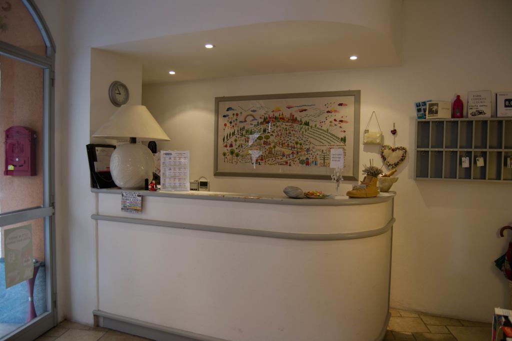 Hotel Giongo Spotorno Extérieur photo