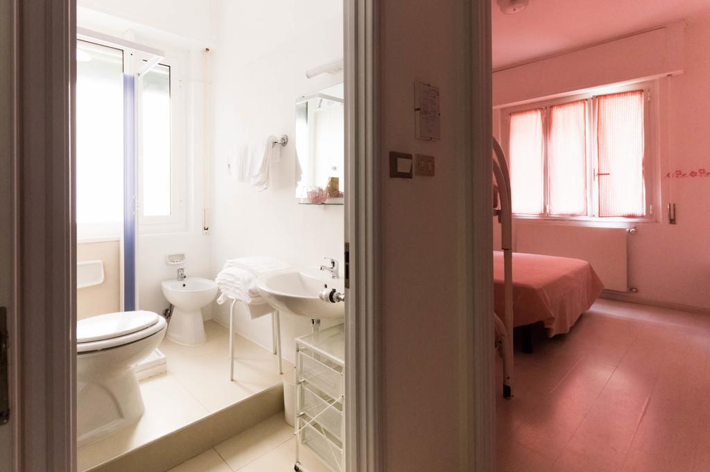 Hotel Giongo Spotorno Extérieur photo